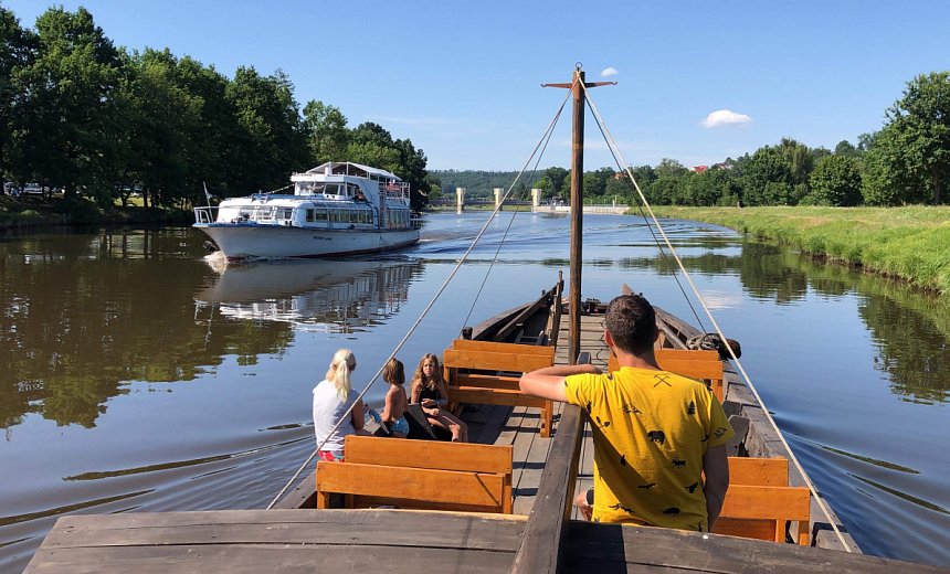 Lodě na vltavské vodě